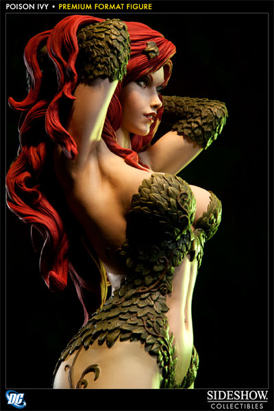 Sideshow Collectibles Poison Ivy Statue