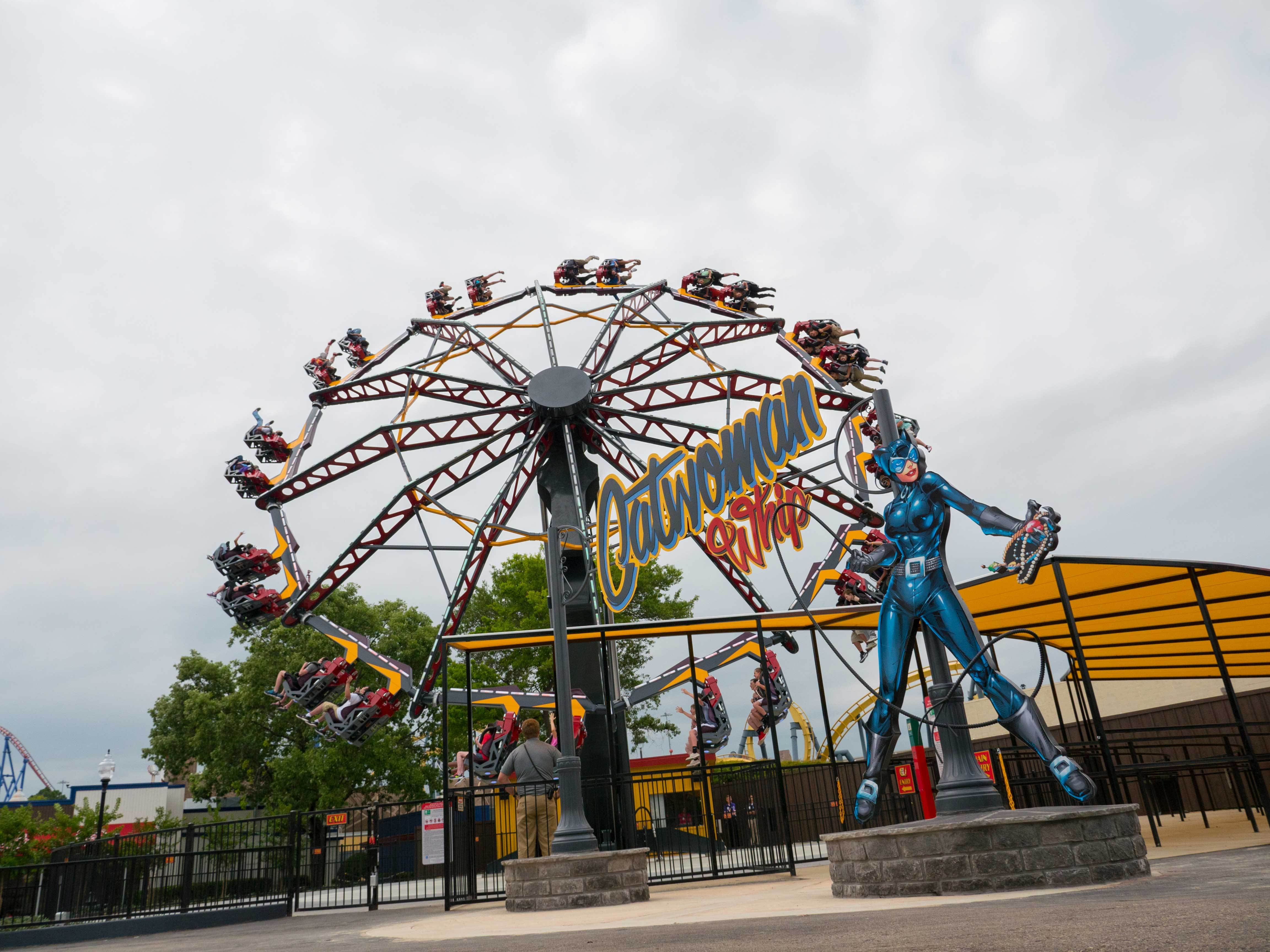 Six Flags Texas Opens Expanded Gotham Section The Batman