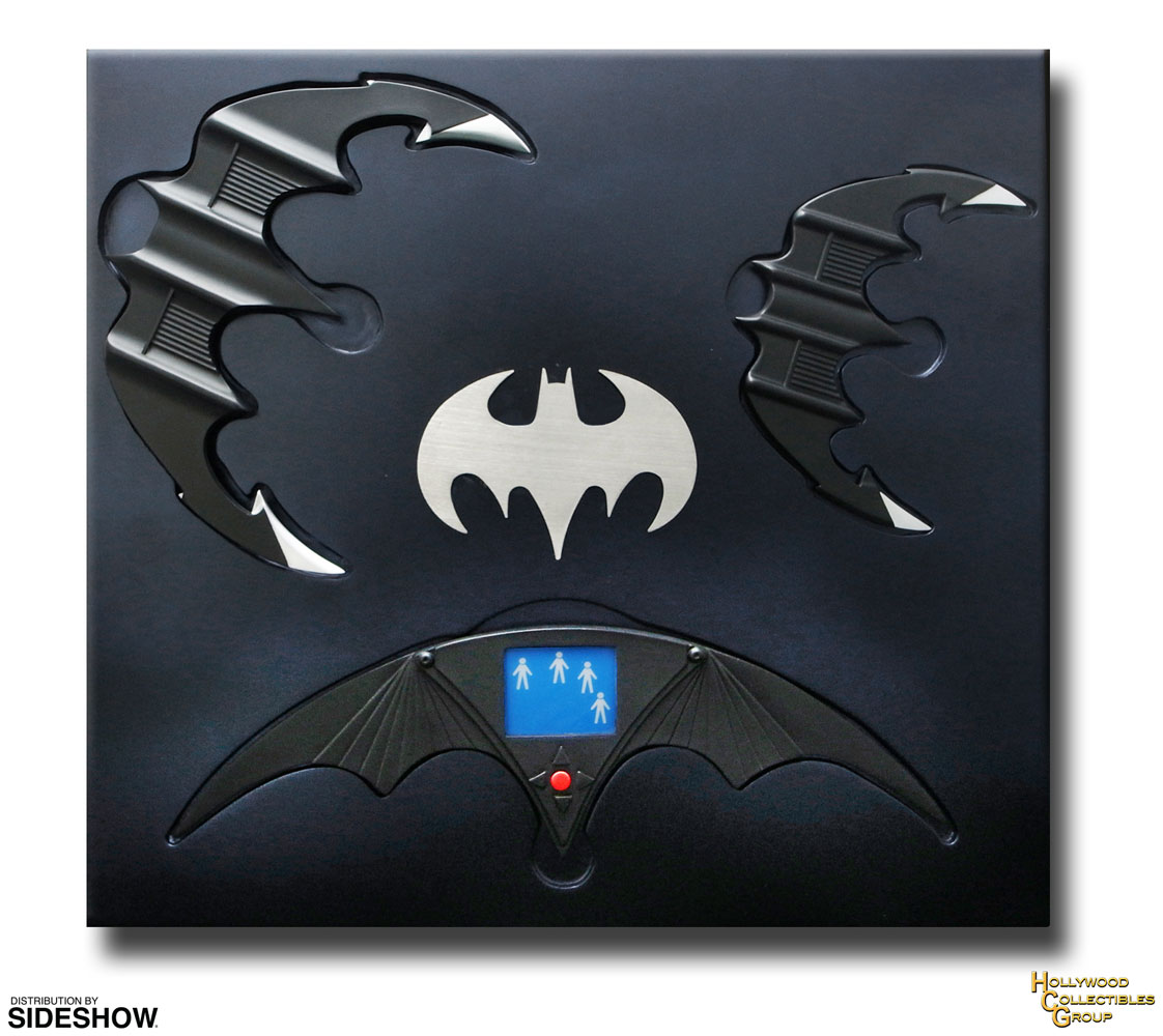 the noble collection batman batarang and display