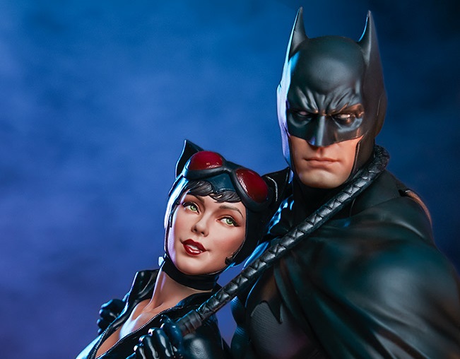 Sideshow Collectibles Batman and Catwoman Diorama Statue