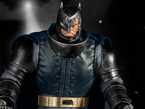 Beast Kingdom Batman: The Dark Knight Returns Armored Batman DAH Action Figure