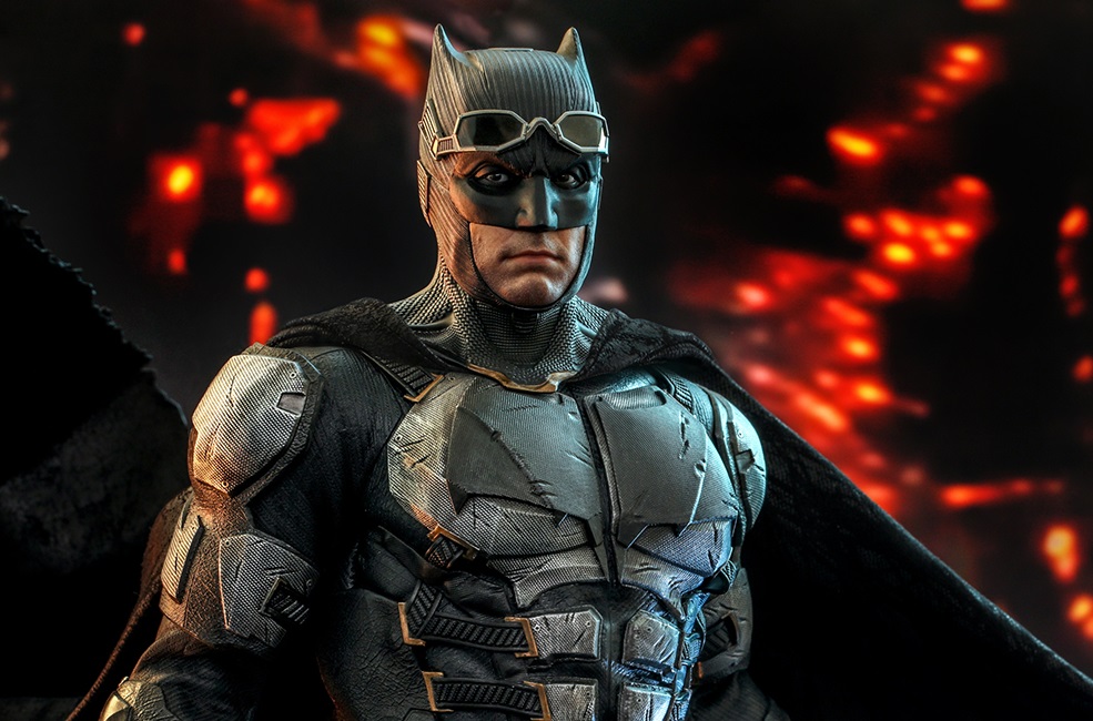 Hot Toys Zack Snyder's Justice League Tactical Suit Batman Action Figure