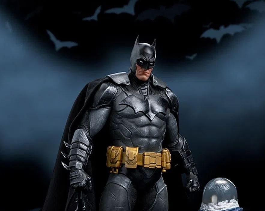 Iron Studios Batman Unleashed Deluxe 1:10 Statue